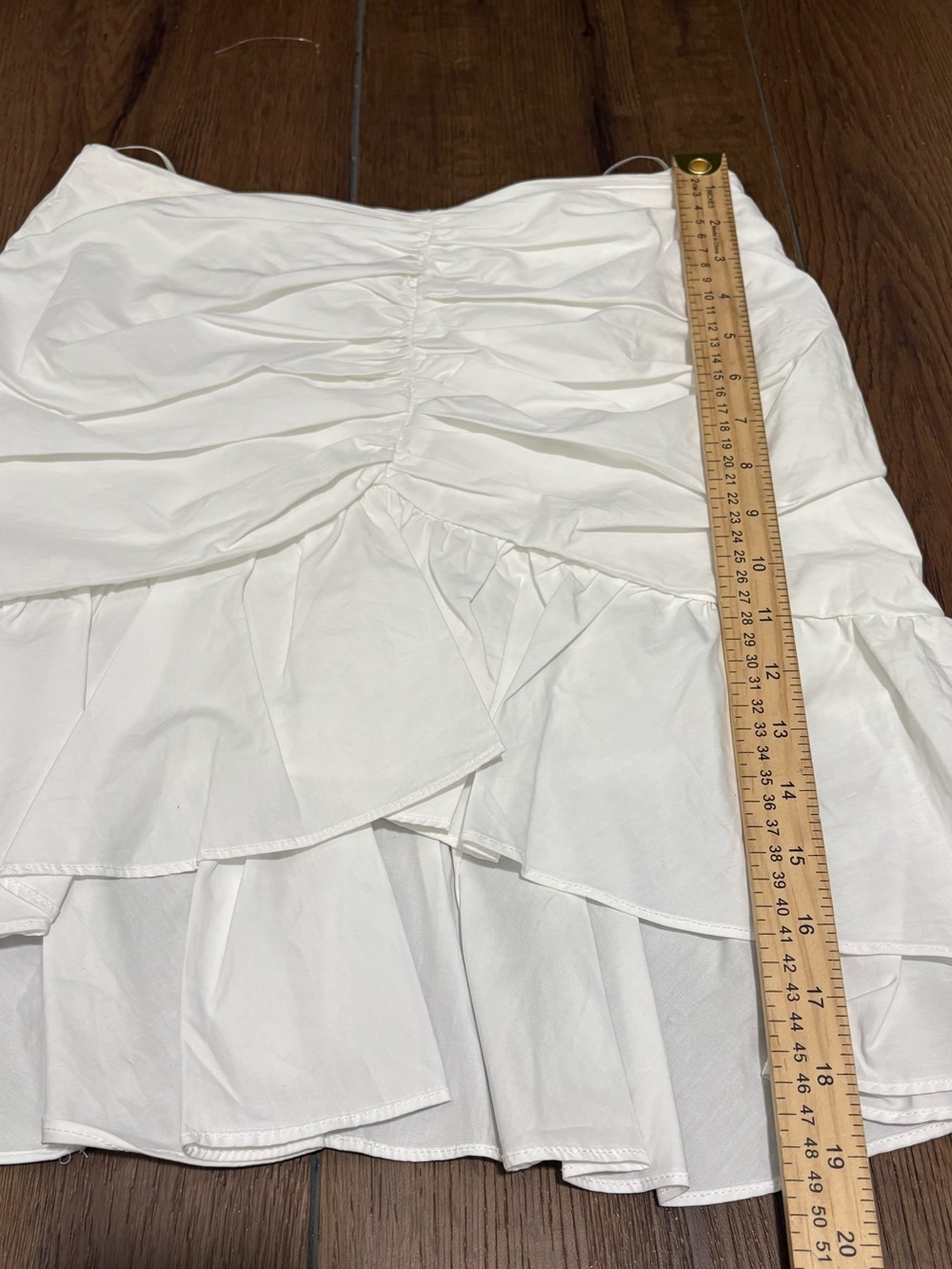 Rosevelvet White Ruched Ruffle Mini Skirt Size Small - Picture 5 of 7